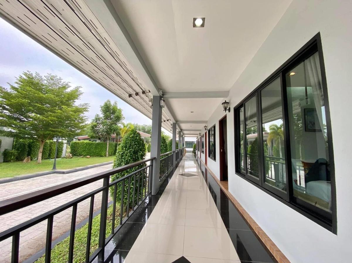 Radina Residence Nakhon Si Thammarat Exterior photo