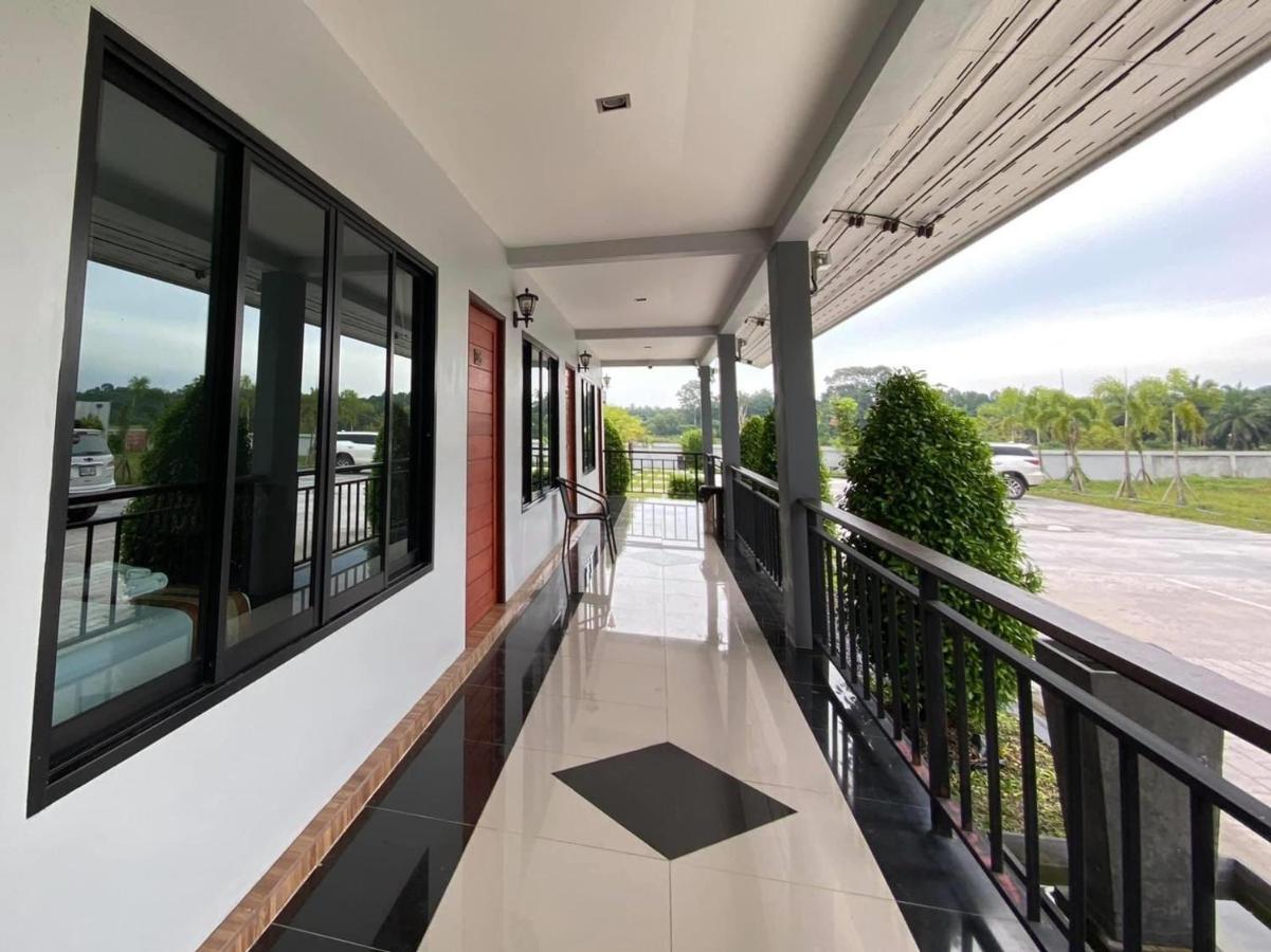 Radina Residence Nakhon Si Thammarat Exterior photo